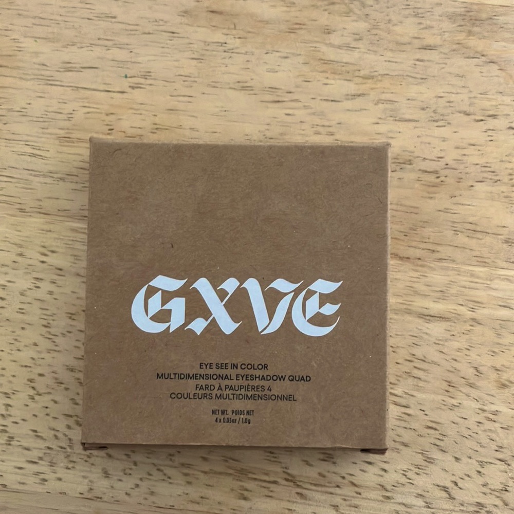BNIN GXVE by Gwen Stefani eyeshadow palette